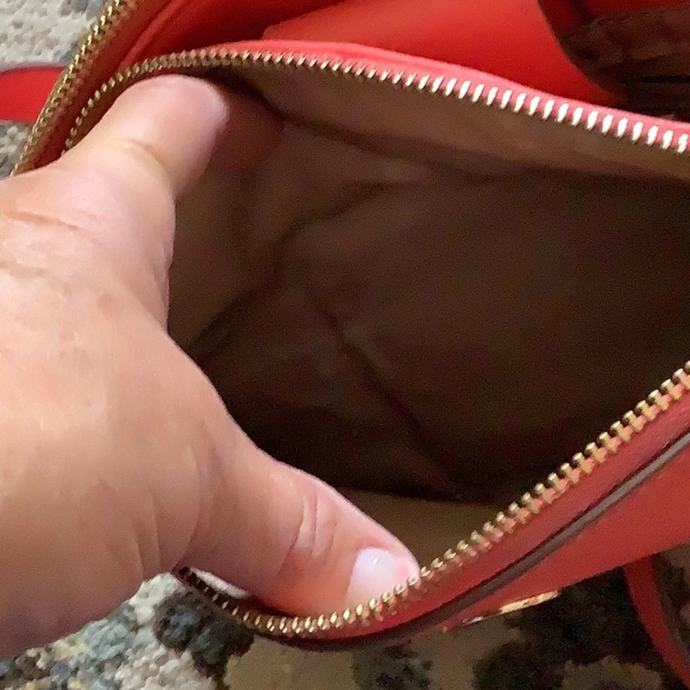 Cross body bags Coral color By ANNE KLEIN gold details lots of zippers🌷🌷🌷